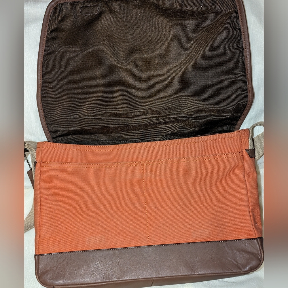 AUTHENTIC COACH MENS CAMDEN ORANGE CANVAS LARGE MESSENGER BAG #70829  GUC - Picture 11 of 16